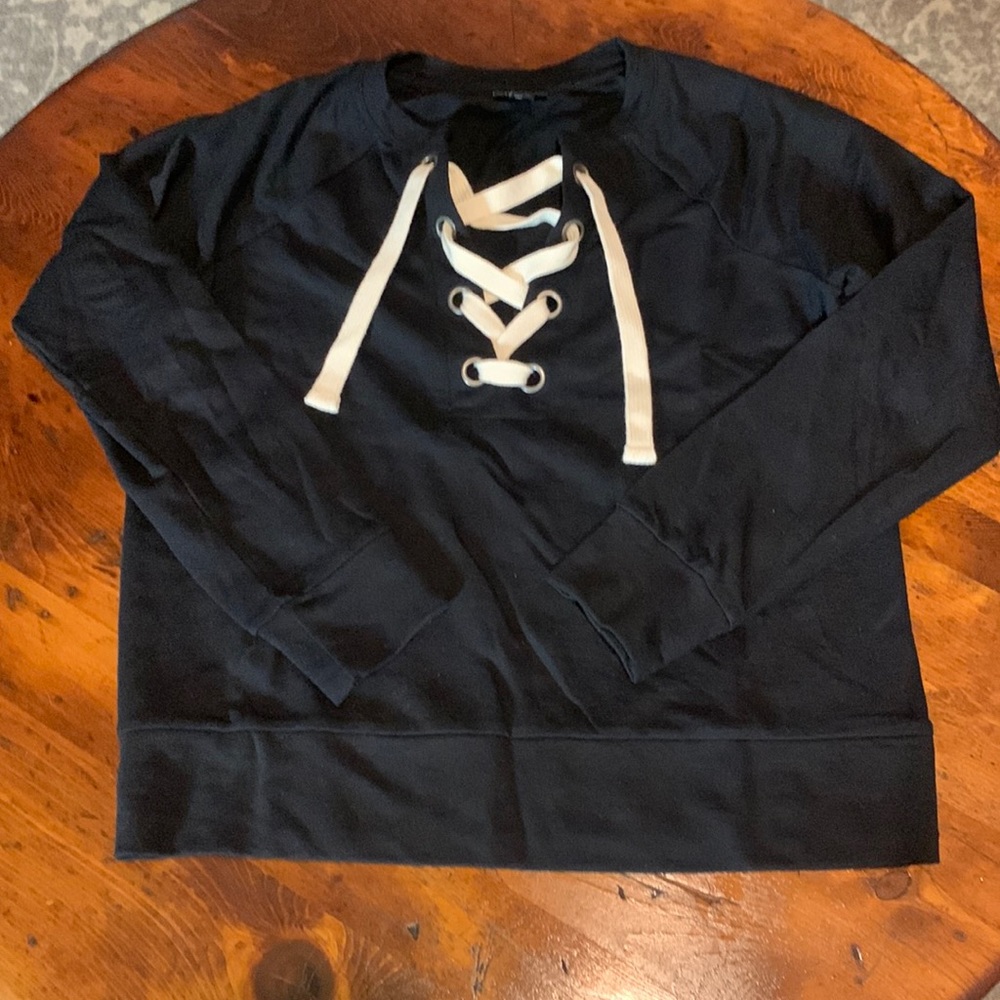 BLACK LONG SLEEVE TOP